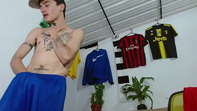 skinny23cm's Live XXX Chat