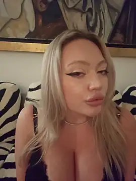 Chat +18 de misstitmouseofficial ao vivo