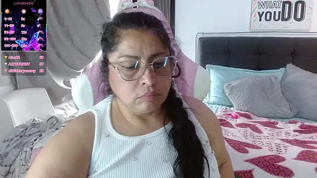 Chat XXX en directo de Keyla01_