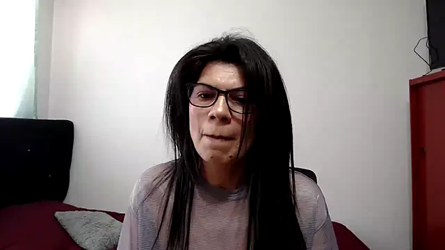 abrilsex23 élő XXX-chatje