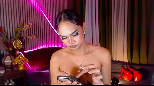 Unforgettablejulia's Live XXX Chat