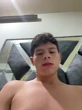 Andy12912: απευθείας συνομιλία ΧΧΧ