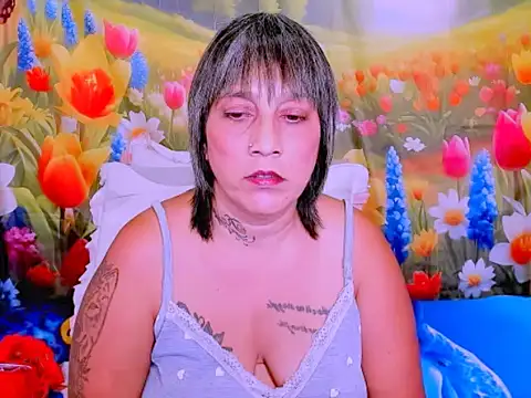 indianroxy live XXX chat