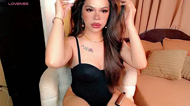 Nyxie_luxx 网络视讯表演