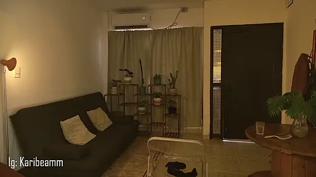 Chat +18 de Karibeam ao vivo