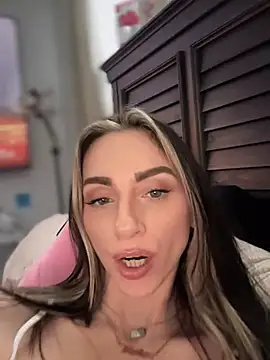 Pokazy przed kamerką – DallasAria