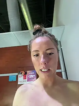 XXX chat uživo modela misspollypeach