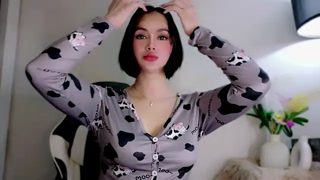 Anna_HollyDolln Webbikameraesitys