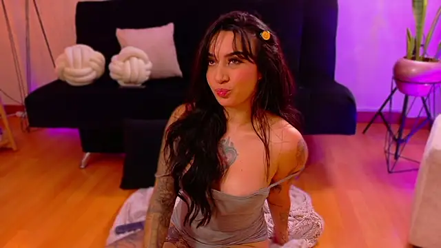 EmmyEvans1 Live XXX-chat