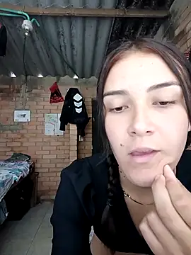 laura_arias018 Chat XXX live