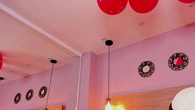 SusanAdams1 Adlı Modelin Canlı XXX Sohbeti