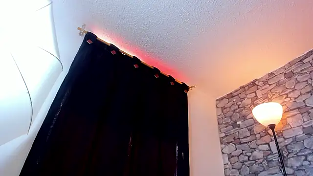 XXX chat uživo modela Lola_bonny7