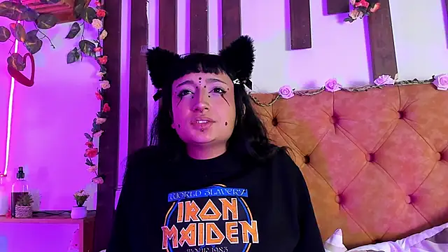 MeowMota_: онлайн-секс-чат