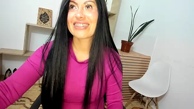 Tania_mature Chat XXX in diretta