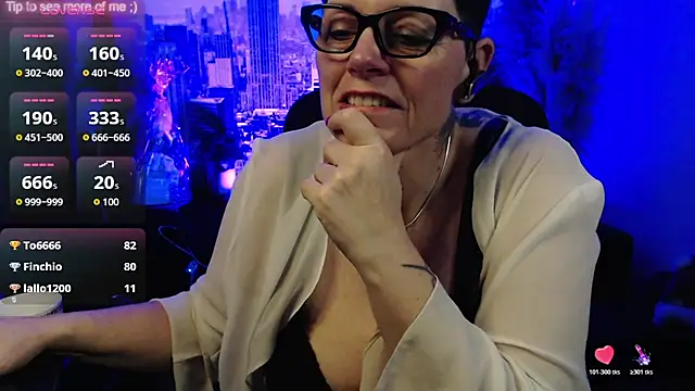 XXX chat uživo modela ninarandmann