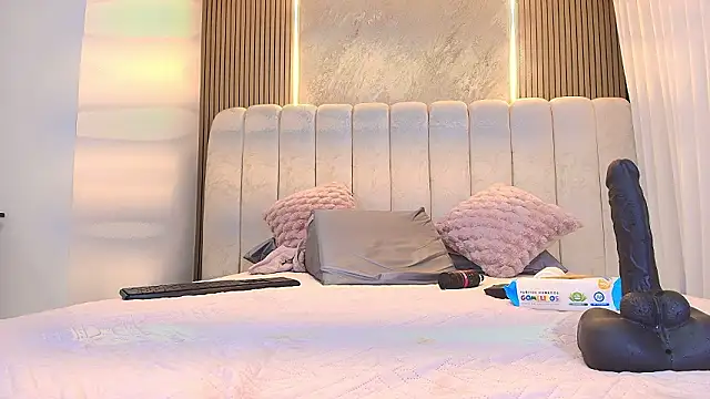 kata_hazel's Live XXX Chat