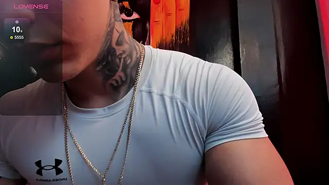 SalvatoreDmore's Live XXX Chat