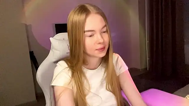 LumiSunのライブXXXチャット