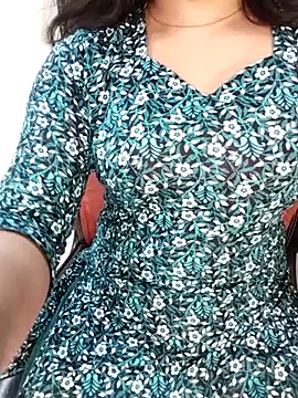 Pertunjukan Kamera Web Tapur-