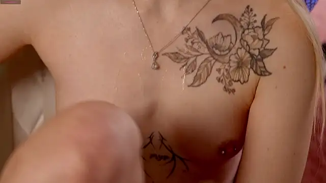 แชท XXX สดของ ho1yho1e