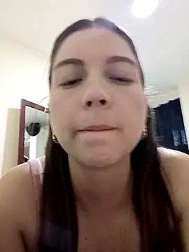 Chatroom XXX en direct de Arianna_Moss