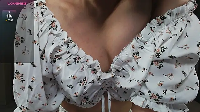 KaiChicken Adlı Modelin Canlı XXX Sohbeti