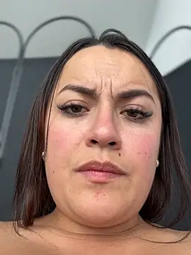 Lesly_10-'s Live XXX Chat