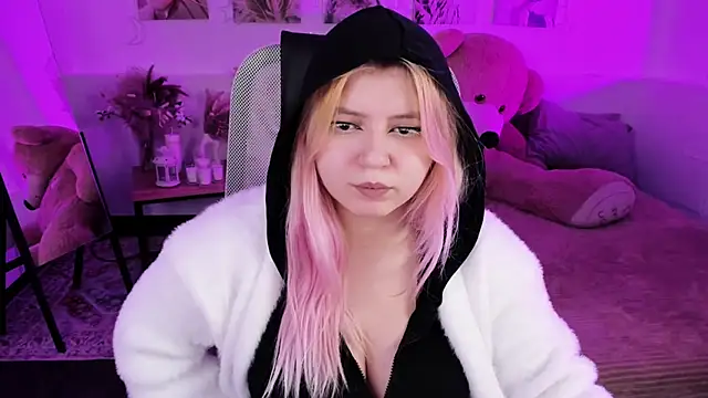 DiaAngell: онлайн-секс-чат