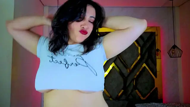 XXX chat uživo modela Luvienne