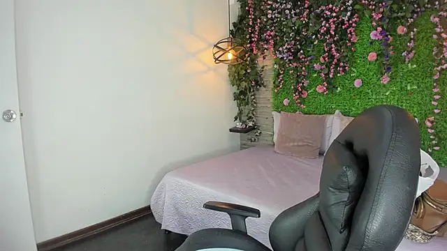 XXX chat uživo modela SarahDeyvis