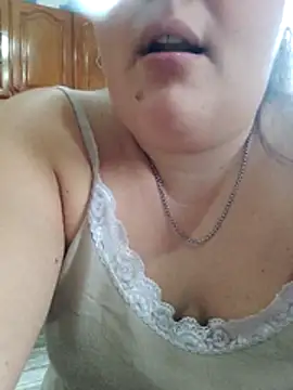 69_less Live XXX-Chat