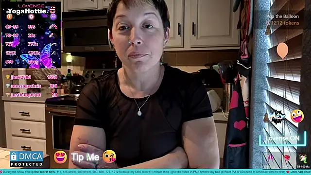 แชท XXX สดของ YogaHottie76