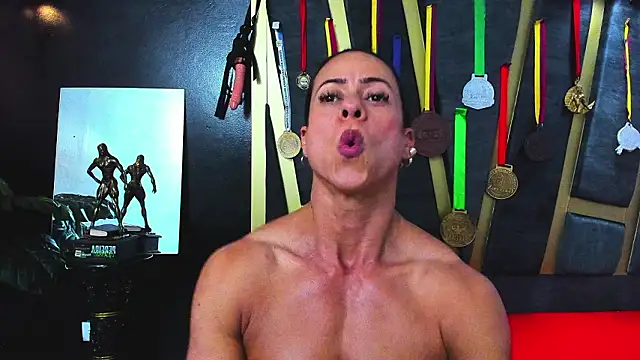 Онлайн чат XXX Khloe_Rossich