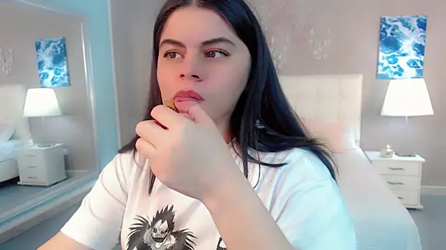 _Maddison_Ivanova_: онлайн-секс-чат