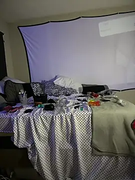 Онлайн чат XXX Triggerhappycj100