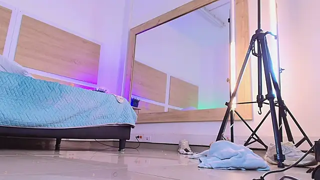 Chat +18 de ValeryCortezm ao vivo