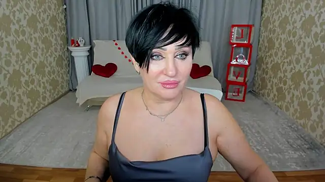 KiraTempt – Live XXX-chat