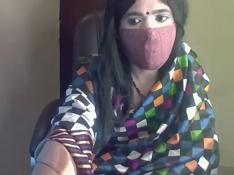 Lovely_Ladyboy_star webkamerás műsora