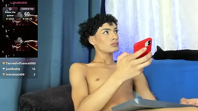 HotboyLyan: απευθείας συνομιλία ΧΧΧ