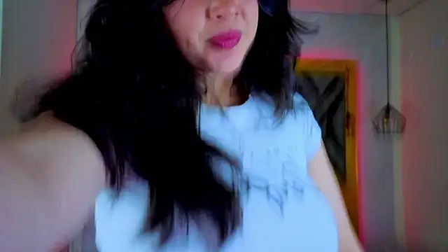 LuvienneのライブXXXチャット