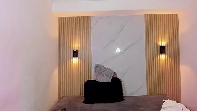 Otto_Andrew Chat XXX in diretta