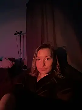 Sembang XXX Secara Langsung EmmaTurners