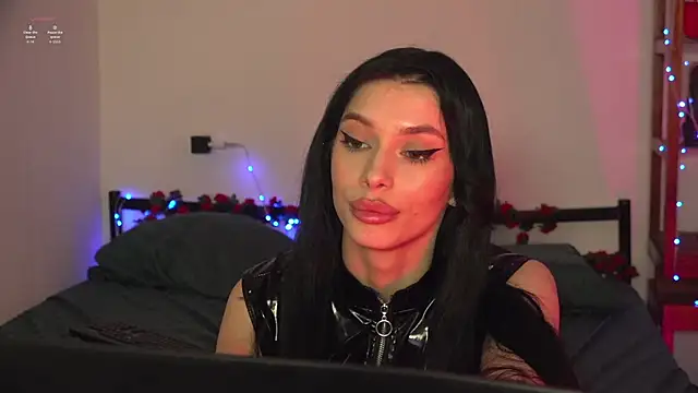 Olivia_Faye: онлайн-секс-чат