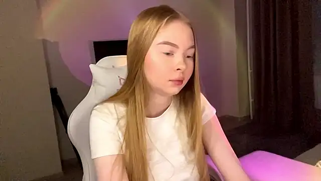 XXX chat uživo modela LumiSun