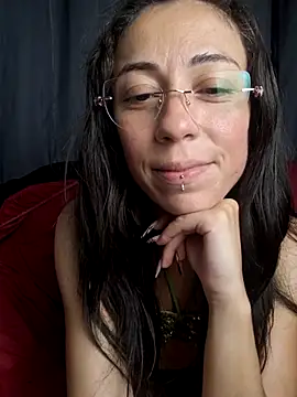 BabyyMetal: απευθείας συνομιλία ΧΧΧ