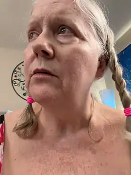 Živý XXX chat Kaitlyn_Winters