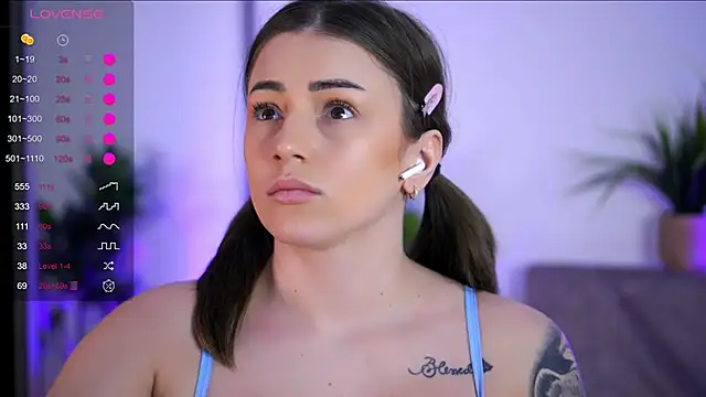 BabbyAisha 라이브 XXX 채팅