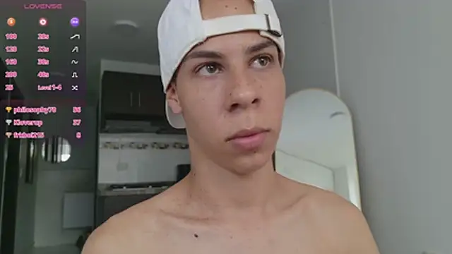 grey___27: διαδικτυακό σόου στην κάμερα