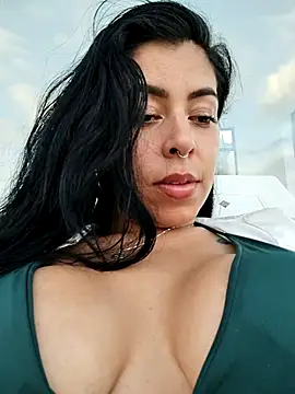 Luianna 现场XXX聊天