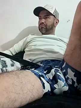 hairyandbigmann Live XXX-chat